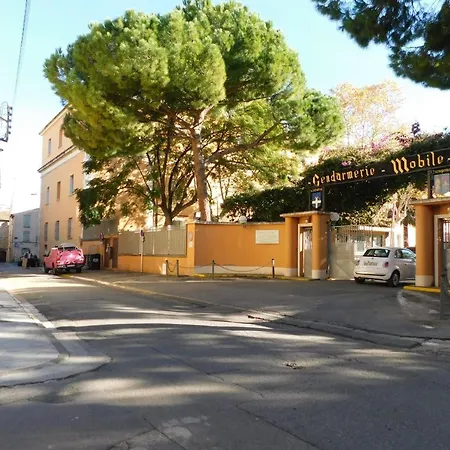 Charming Air-conditioned T1 Bis 'les Bains' In The Heart Of Old Apartamento *